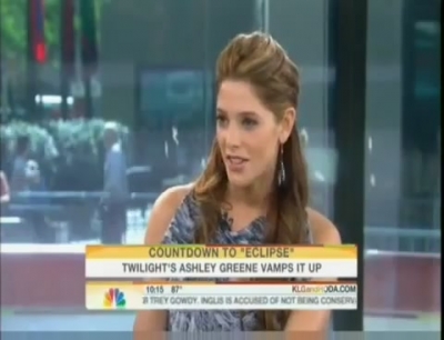 Ashley-Greene-dot-nl_2010TheTodayShow0107.jpg