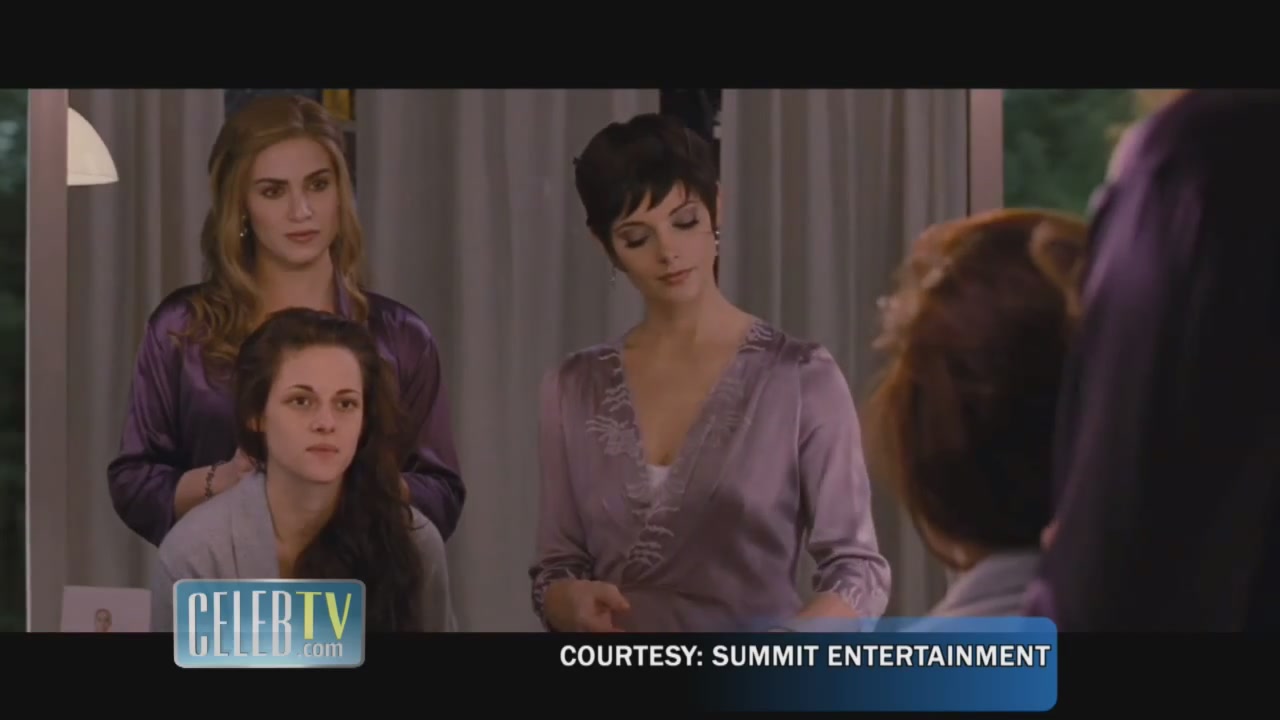Ashley-Greene-dot-nl_2011CelebTV0005.jpg
