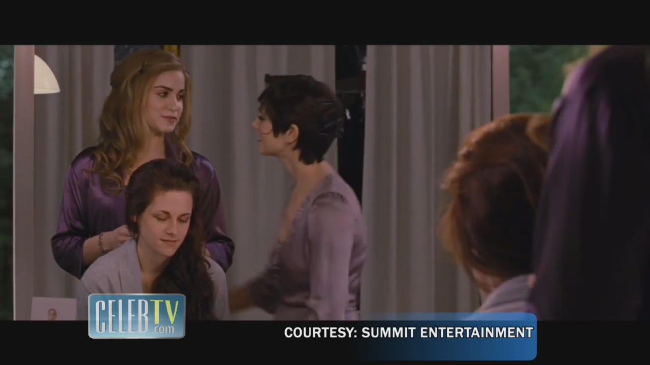 Ashley-Greene-dot-nl_2011CelebTV0012.jpg