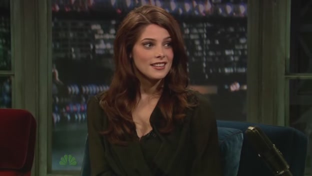 Ashley-Greene-dot-nl-2011LateNghtWithJimmyFallon0094.jpg