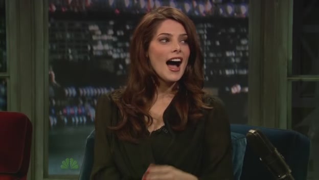 Ashley-Greene-dot-nl-2011LateNghtWithJimmyFallon0099.jpg