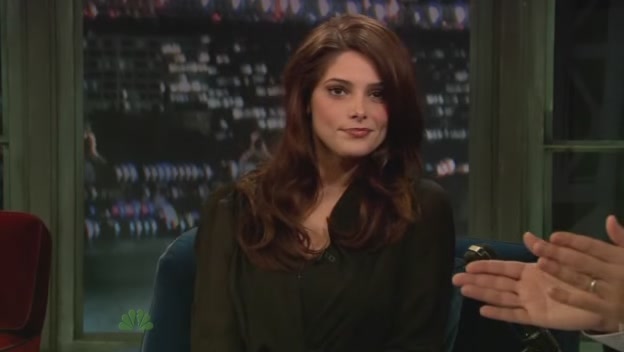 Ashley-Greene-dot-nl-2011LateNghtWithJimmyFallon0403.jpg