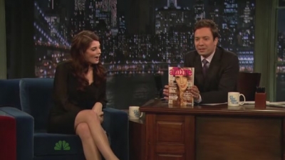 Ashley-Greene-dot-nl-2011LateNghtWithJimmyFallon0054.jpg