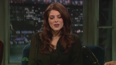 Ashley-Greene-dot-nl-2011LateNghtWithJimmyFallon0143.jpg