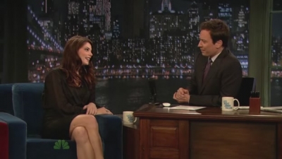 Ashley-Greene-dot-nl-2011LateNghtWithJimmyFallon0147.jpg