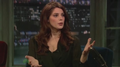 Ashley-Greene-dot-nl-2011LateNghtWithJimmyFallon0161.jpg