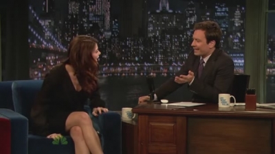 Ashley-Greene-dot-nl-2011LateNghtWithJimmyFallon0201.jpg