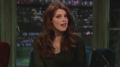 Ashley-Greene-dot-nl-2011LateNghtWithJimmyFallon0207.jpg