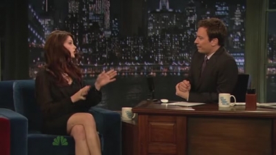 Ashley-Greene-dot-nl-2011LateNghtWithJimmyFallon0218.jpg