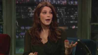 Ashley-Greene-dot-nl-2011LateNghtWithJimmyFallon0223.jpg