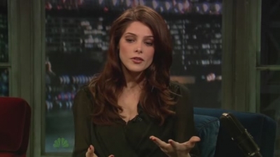 Ashley-Greene-dot-nl-2011LateNghtWithJimmyFallon0224.jpg