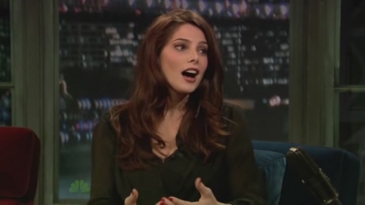 Ashley-Greene-dot-nl-2011LateNghtWithJimmyFallon0225.jpg