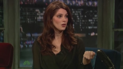 Ashley-Greene-dot-nl-2011LateNghtWithJimmyFallon0226.jpg