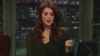 Ashley-Greene-dot-nl-2011LateNghtWithJimmyFallon0227.jpg