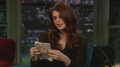 Ashley-Greene-dot-nl-2011LateNghtWithJimmyFallon0256.jpg