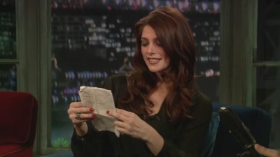 Ashley-Greene-dot-nl-2011LateNghtWithJimmyFallon0273.jpg