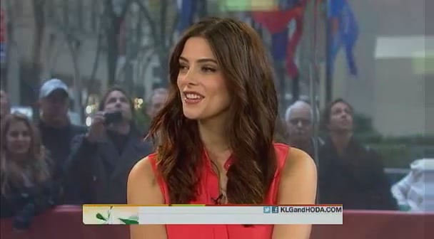 Ashley-Greene-dot-nl_17nov2011TheTodayShow0025.jpg