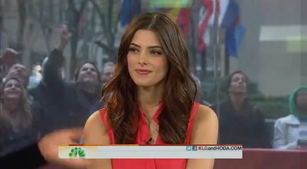 Ashley-Greene-dot-nl_17nov2011TheTodayShow0029.jpg