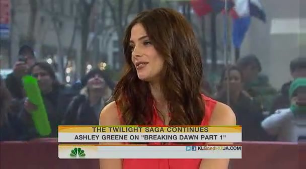 Ashley-Greene-dot-nl_17nov2011TheTodayShow0176.jpg
