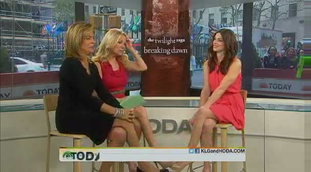 Ashley-Greene-dot-nl_17nov2011TheTodayShow0181.jpg