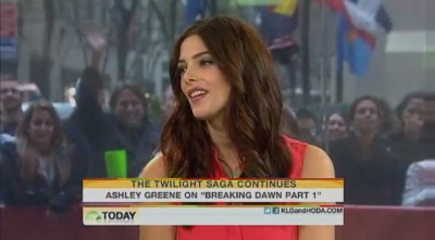 Ashley-Greene-dot-nl_17nov2011TheTodayShow0047.jpg