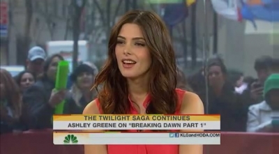 Ashley-Greene-dot-nl_17nov2011TheTodayShow0144.jpg