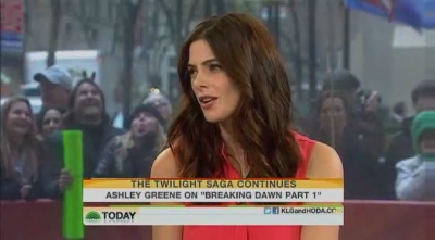 Ashley-Greene-dot-nl_17nov2011TheTodayShow0168.jpg