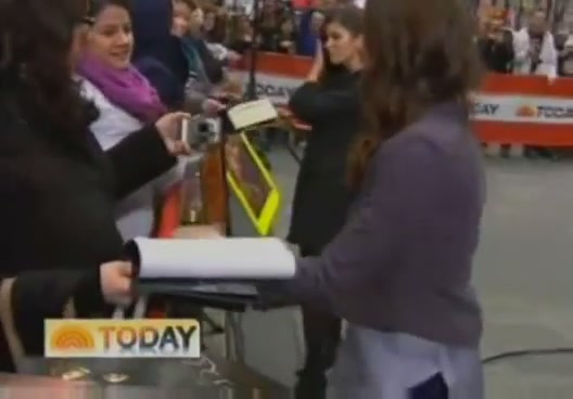 Ashley-Greene-dot-nl_16nov2011TheTodayShow0013.jpg