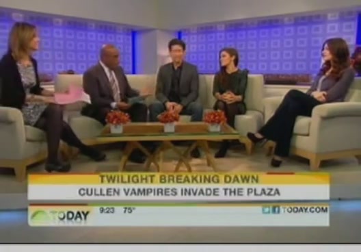 Ashley-Greene-dot-nl_16nov2011TheTodayShow0070.jpg