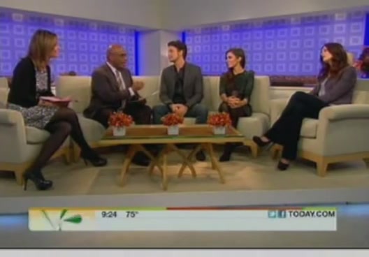 Ashley-Greene-dot-nl_16nov2011TheTodayShow0113.jpg