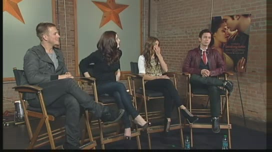 Ashley-Greene-dot-nl_2011YYNcom0050.jpg
