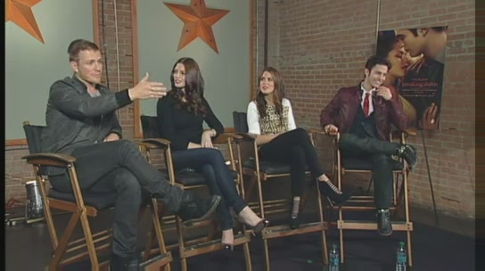 Ashley-Greene-dot-nl_2011YYNcom0141.jpg