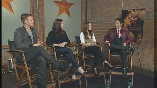Ashley-Greene-dot-nl_2011YYNcom0182.jpg