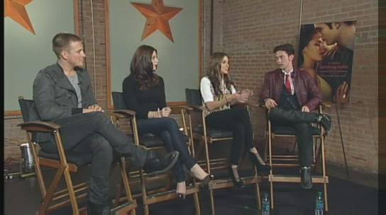 Ashley-Greene-dot-nl_2011YYNcom0205.jpg