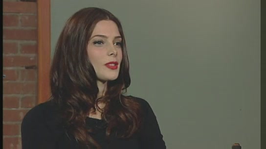 Ashley-Greene-dot-nl_2011YYNcom0227.jpg