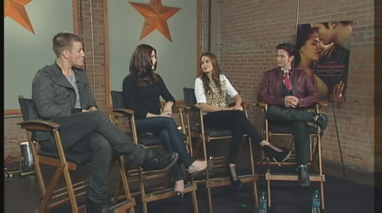 Ashley-Greene-dot-nl_2011YYNcom0256.jpg