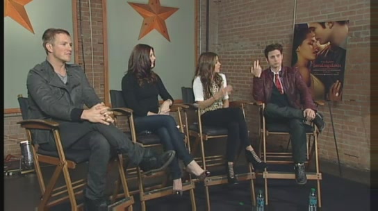 Ashley-Greene-dot-nl_2011YYNcom0326.jpg
