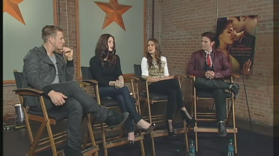 Ashley-Greene-dot-nl_2011YYNcom0373.jpg