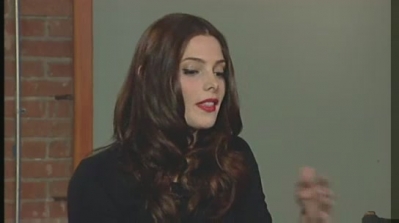 Ashley-Greene-dot-nl_2011YYNcom0285.jpg