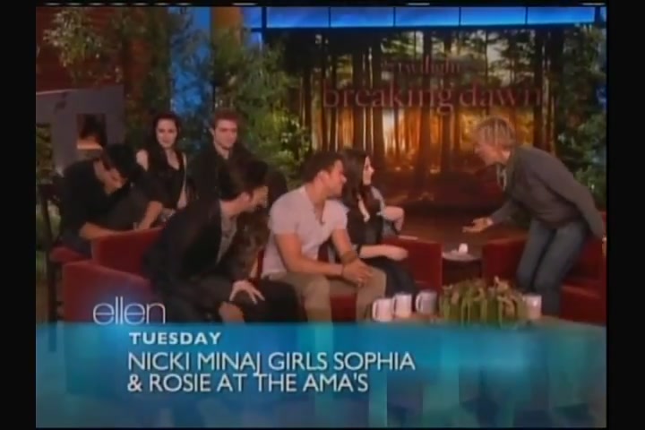 Ashley-Greene-dot-nl_2011EllenShow0062.jpg
