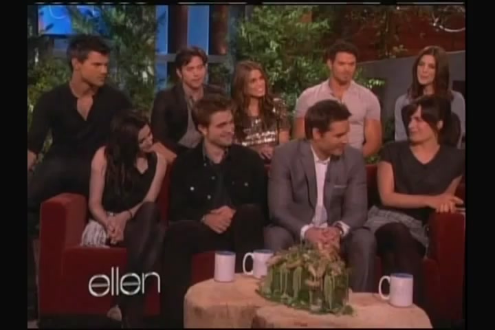 Ashley-Greene-dot-nl_2011EllenShow0405.jpg
