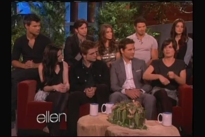 Ashley-Greene-dot-nl_2011EllenShow0446.jpg