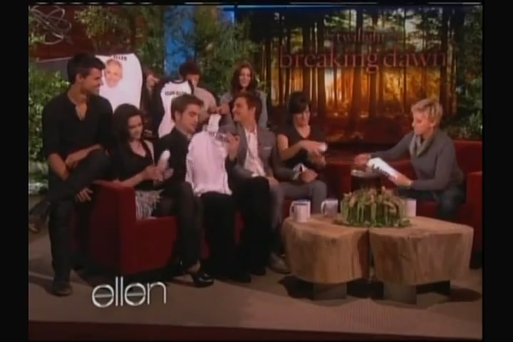 Ashley-Greene-dot-nl_2011EllenShow0527.jpg Ashley-Greene-dot-nl_2011EllenShow0527.jpg