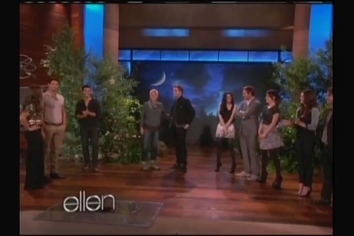 Ashley-Greene-dot-nl_2011EllenShow0687.jpg Ashley-Greene-dot-nl_2011EllenShow0687.jpg