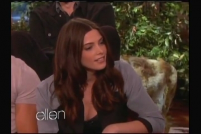 Ashley-Greene-dot-nl_2011EllenShow0138.jpg