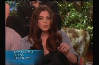 Ashley-Greene-dot-nl_2011EllenShow0147.jpg