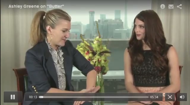 Ashley-Greene-dot-nl_2011VanityFairInterviewForSkatelandAtTIFF0009.jpg