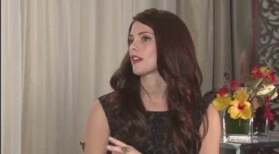 Ashley-Greene-dot-nl_2011VanityFairInterviewForSkatelandAtTIFF0066.jpg