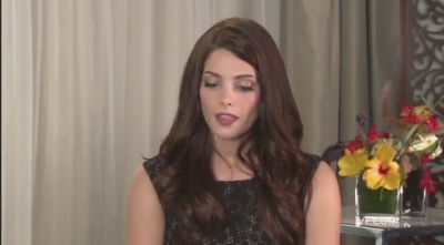 Ashley-Greene-dot-nl_2011VanityFairInterviewForSkatelandAtTIFF0087.jpg