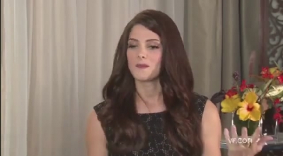 Ashley-Greene-dot-nl_2011VanityFairInterviewForSkatelandAtTIFF0193.jpg